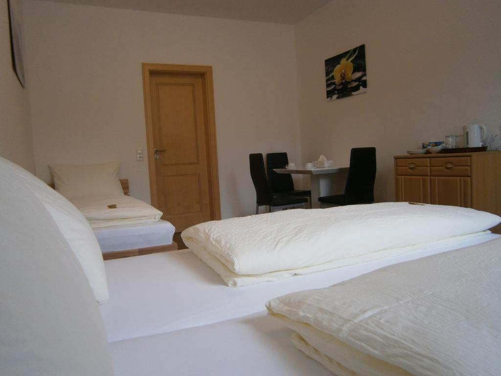 Thai Tawan Rheinhausen Quarto foto